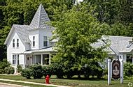 Show me homes in Libertyville, IL · Try Homes.com Ai Today