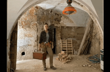 I Bought A $1 Haunted Shack And Turned It Into Total Home Goals!