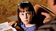 Você se lembra da atriz infantil que interpretou o papel principal no filme "Matilda"?