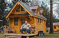This man lives in a 290 sq. ft. super tiny house - See Inside!