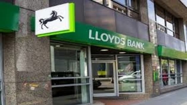 Millions of Lloyds Customers Are Receiving Large Refunds - Check For Your Name