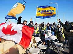 'Too little, too late:' Small businesses frustrated as Ottawa moves to end Canada Post strike
