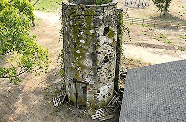 They Turned a 100-Year-Old Silo Into Dream Home, Don