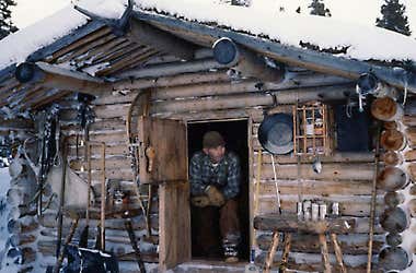 Man Opens Door to His $1 House—Neighbors Lose Words at the Interior