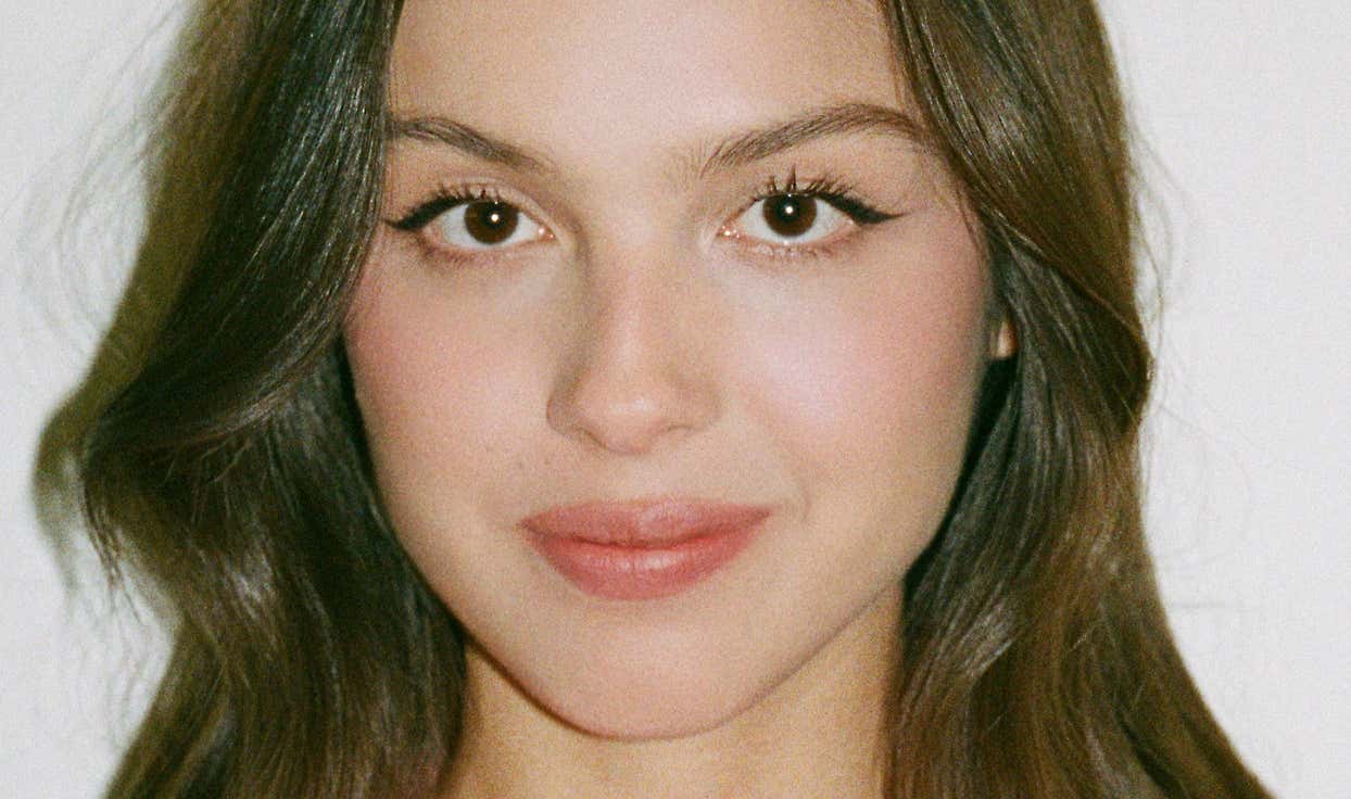 Olivia Rodrigo, 23, Takes Off Her Makeup and Leaves Us Speechless
