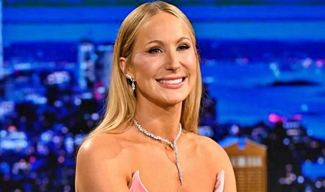Remember Nikki Glaser? Try Not To Smile When You See Her Now