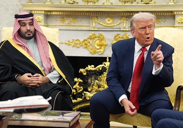 "Tais-toi, petite truie" : l'attaque sexiste de Trump contre une journaliste devient virale