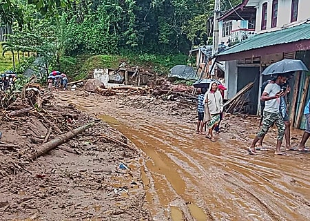 Sri Lanka closes schools as heavy rains trigger floods and mudslides, killing at least five