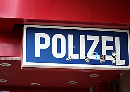 Polizisten sollen Geld einbehalten haben: Ermittlungen gegen Beamte in Düsseldorf