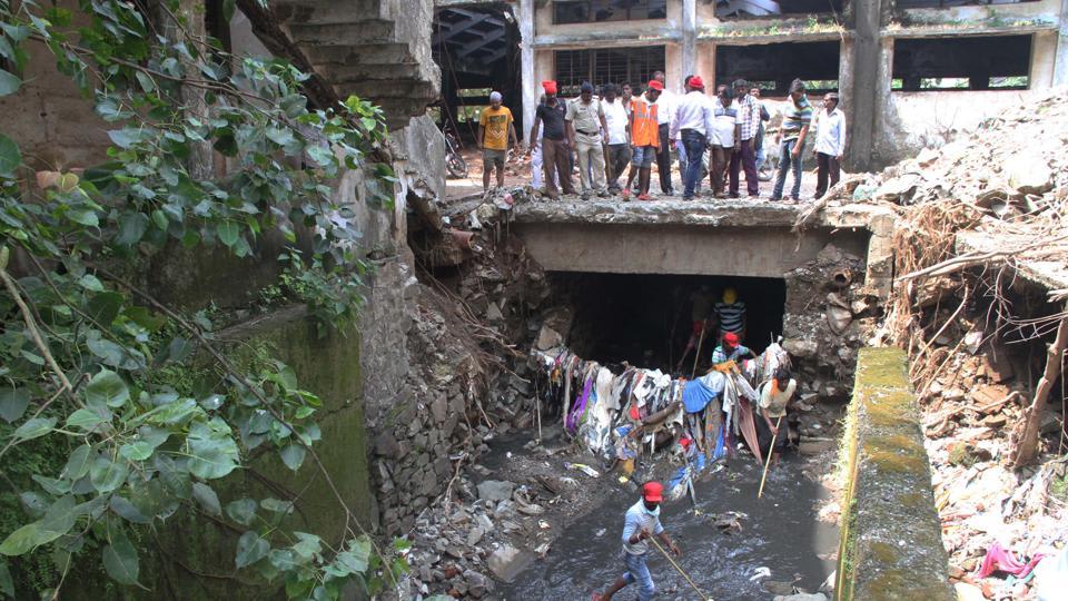 article main image