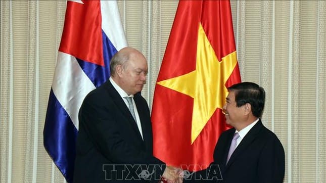 article main image