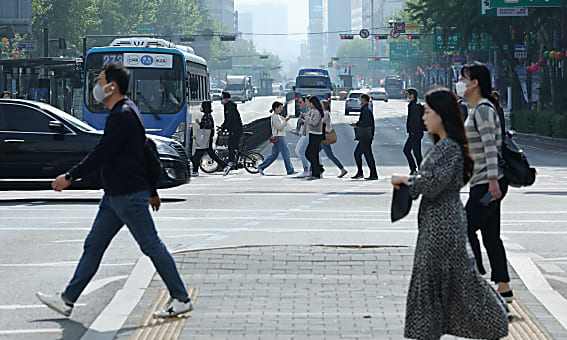 article main image