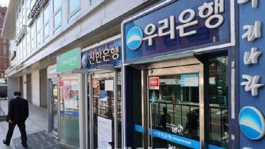 article main image