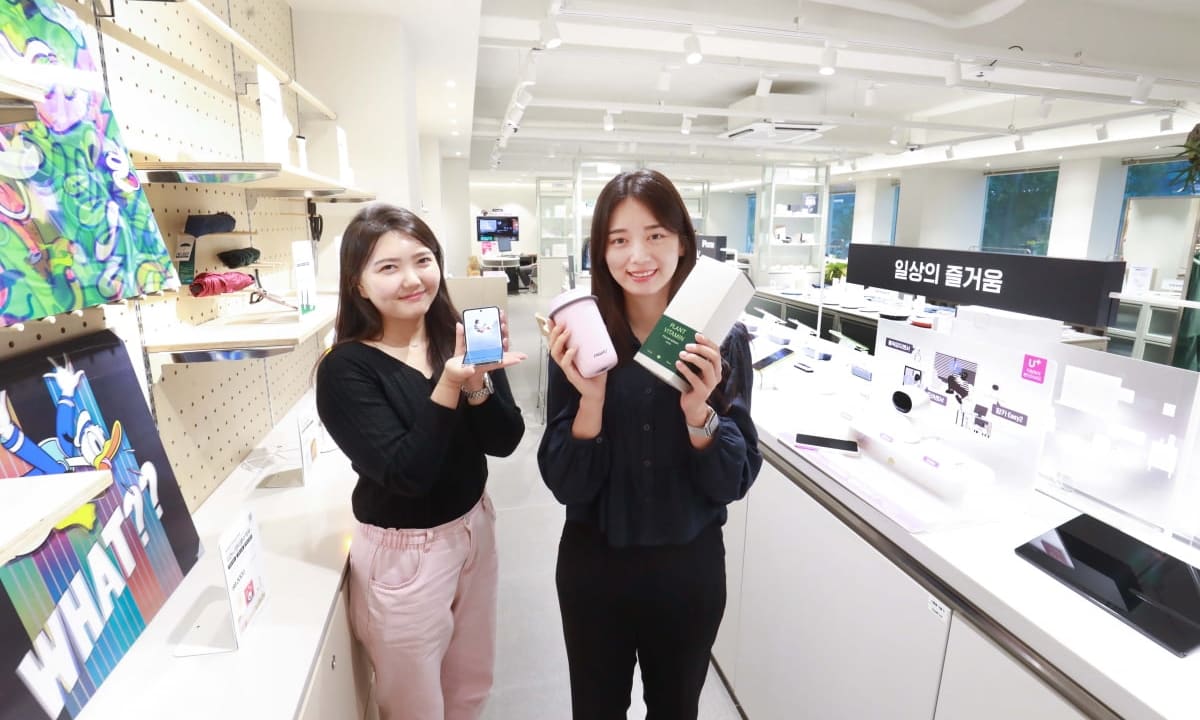 article main image