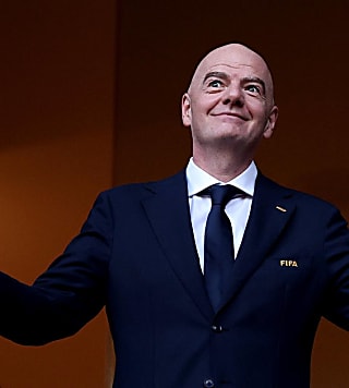 FIFA criticized for lifting U.S. star's red card suspension after Trump phone call