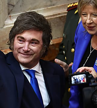 El Gobierno promulgó la reforma laboral y la nueva ley comienza a regir desde este viernes para el empleo privado