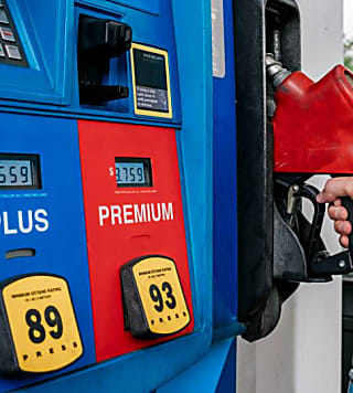 Consumer spending stalled in September as inflation remained stubborn